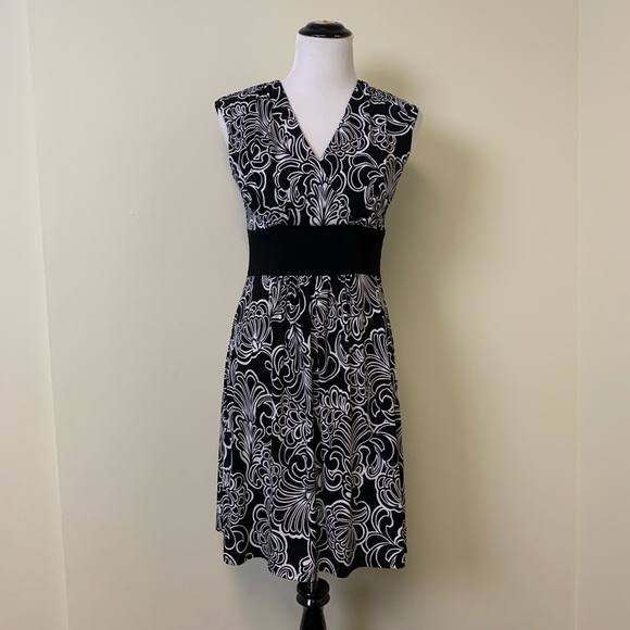 White House Black Market Dresses & Skirts - 🍄 White House Black Market Dress Size S